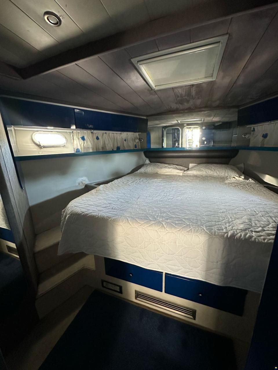 Ferretti Altura 49