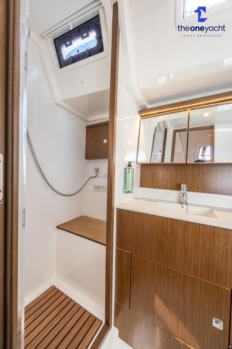 Bavaria C45 Style