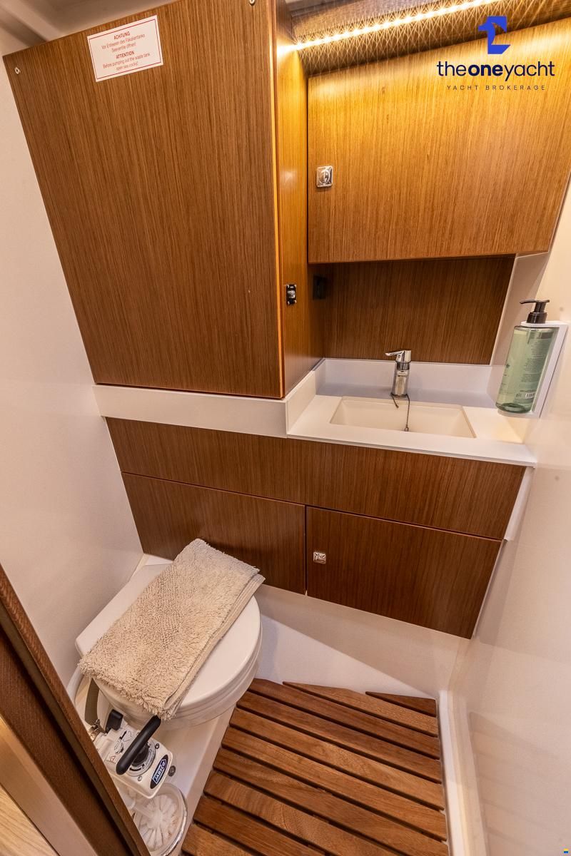 Bavaria C45 Style