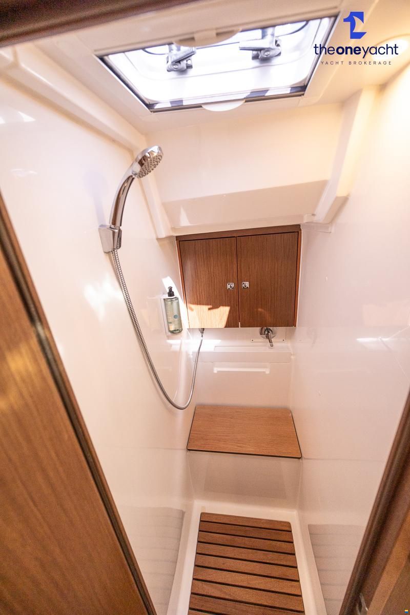 Bavaria C45 Style