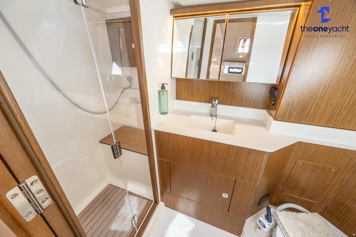 Bavaria C45 Style