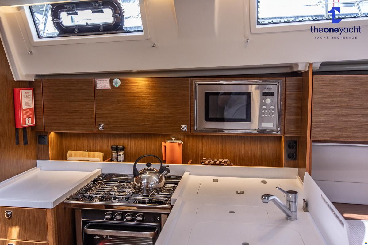 Bavaria C45 Style