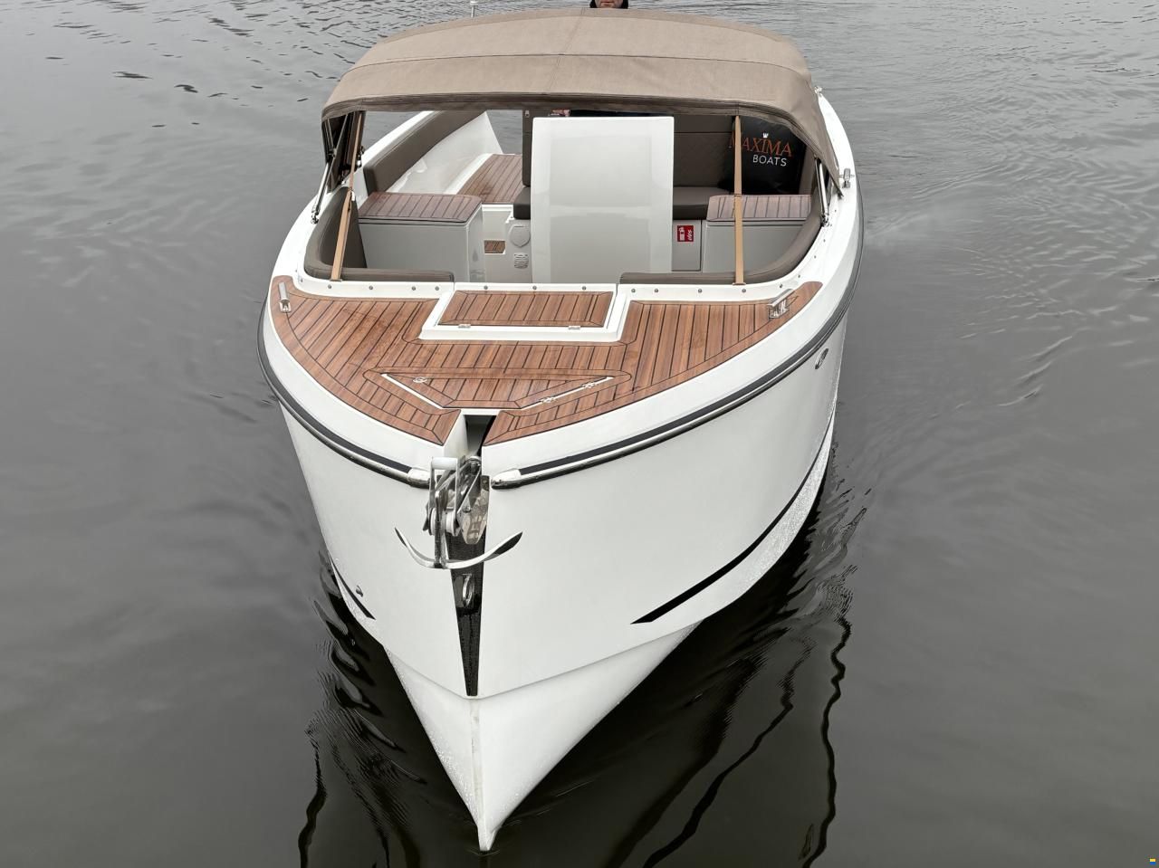Maxima 740 Tender