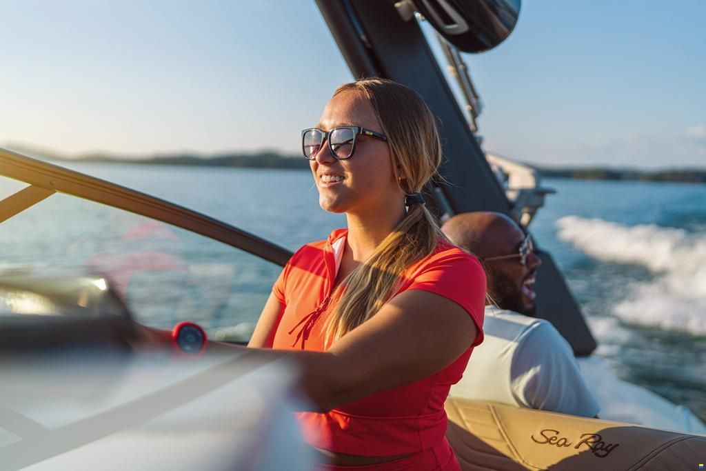 Sea Ray SDX 250 SURF