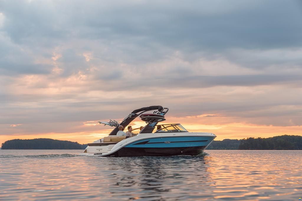 Sea Ray SDX 250 SURF