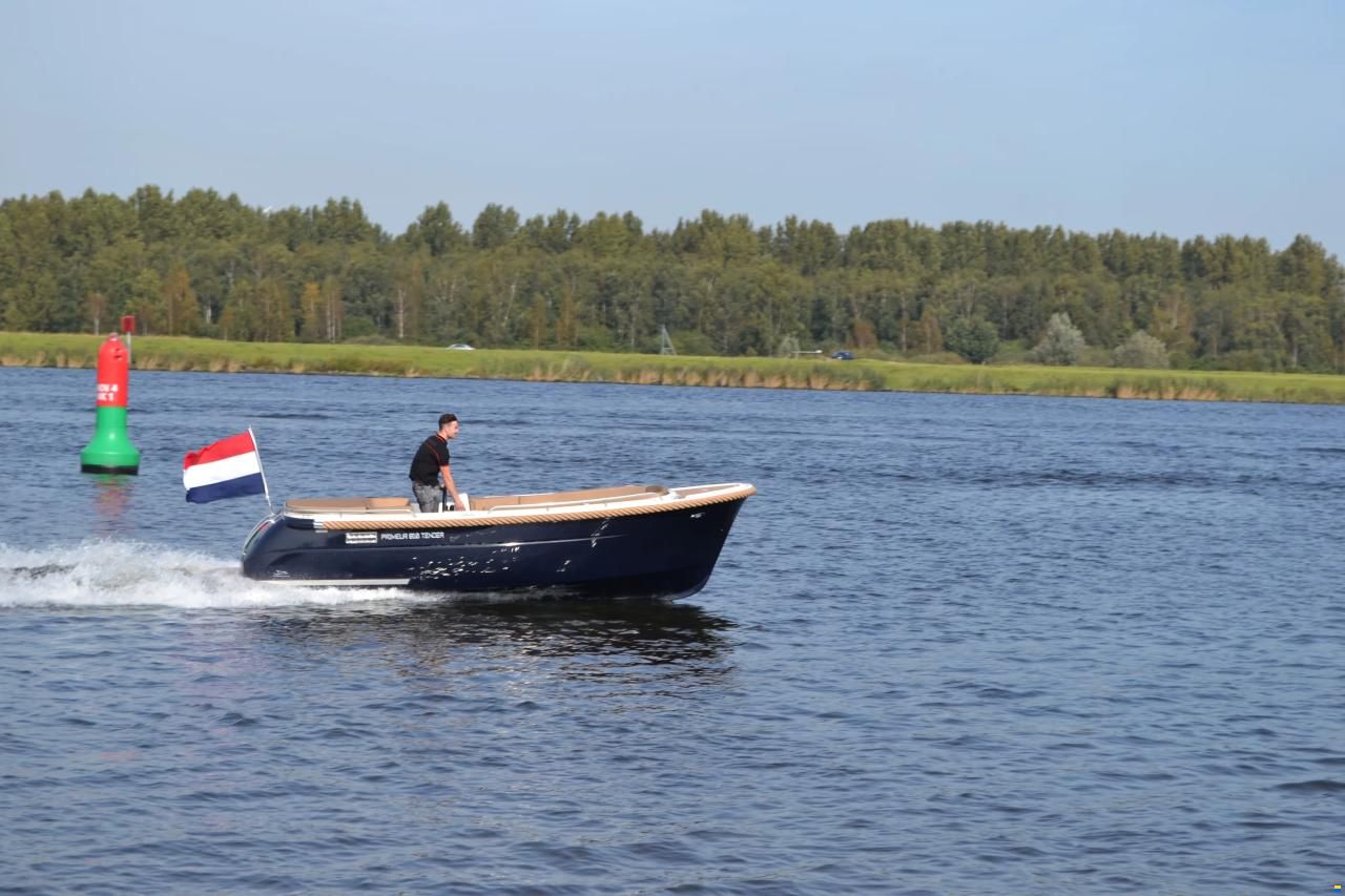 Primeur 610 Tender