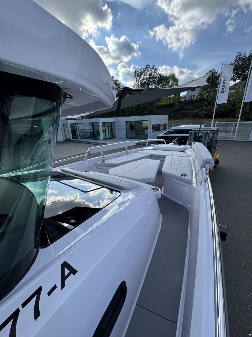 Axopar 29 Cross Cabin