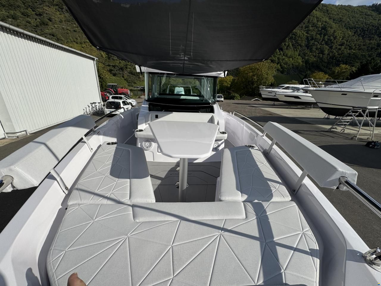 Axopar 29 Cross Cabin
