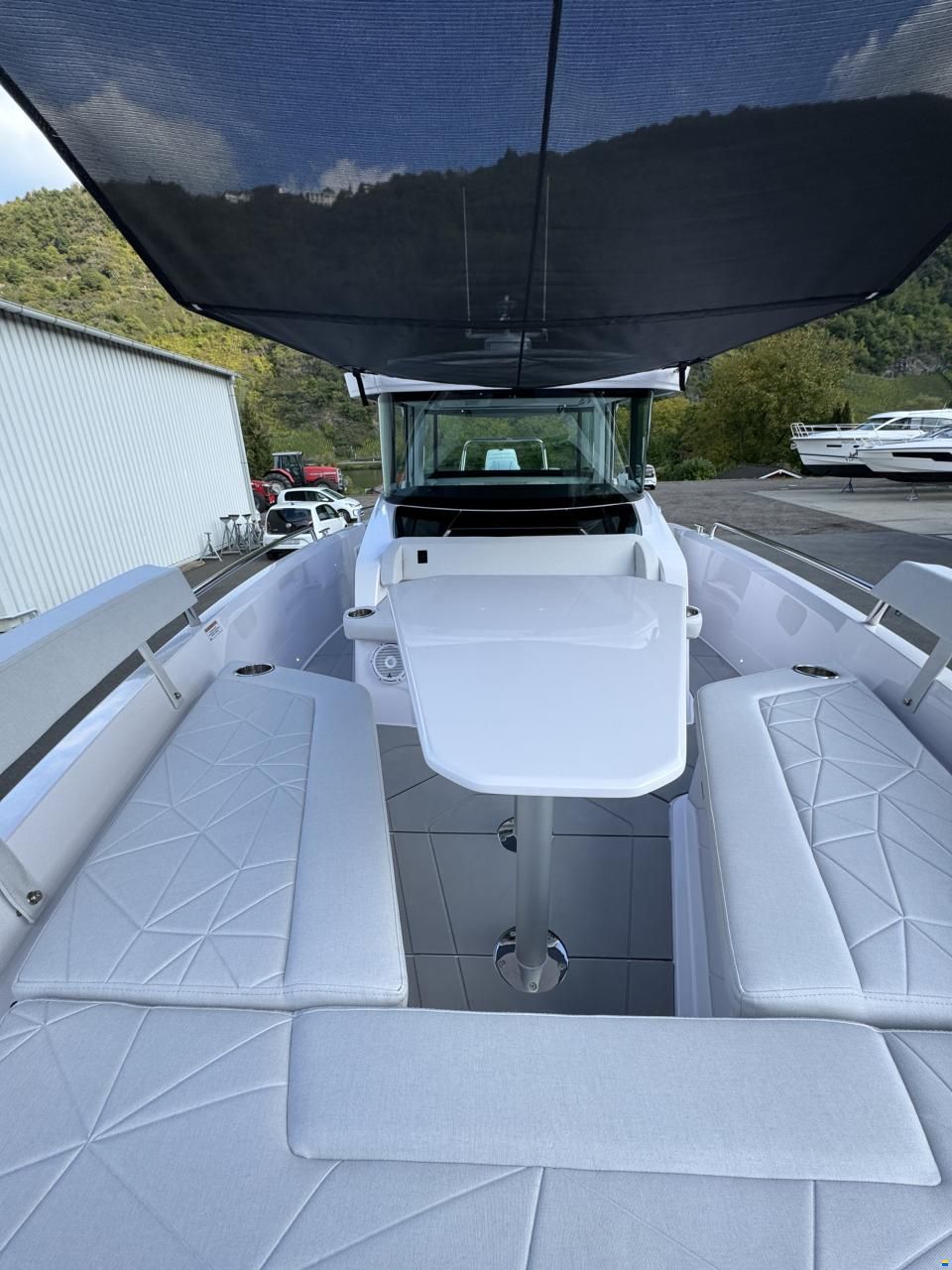 Axopar 29 Cross Cabin