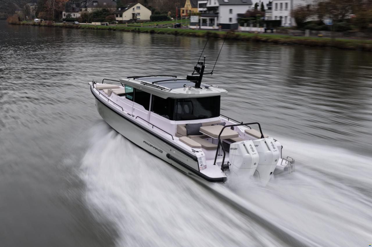 Axopar 37 Cross Cabin - U-Sofa