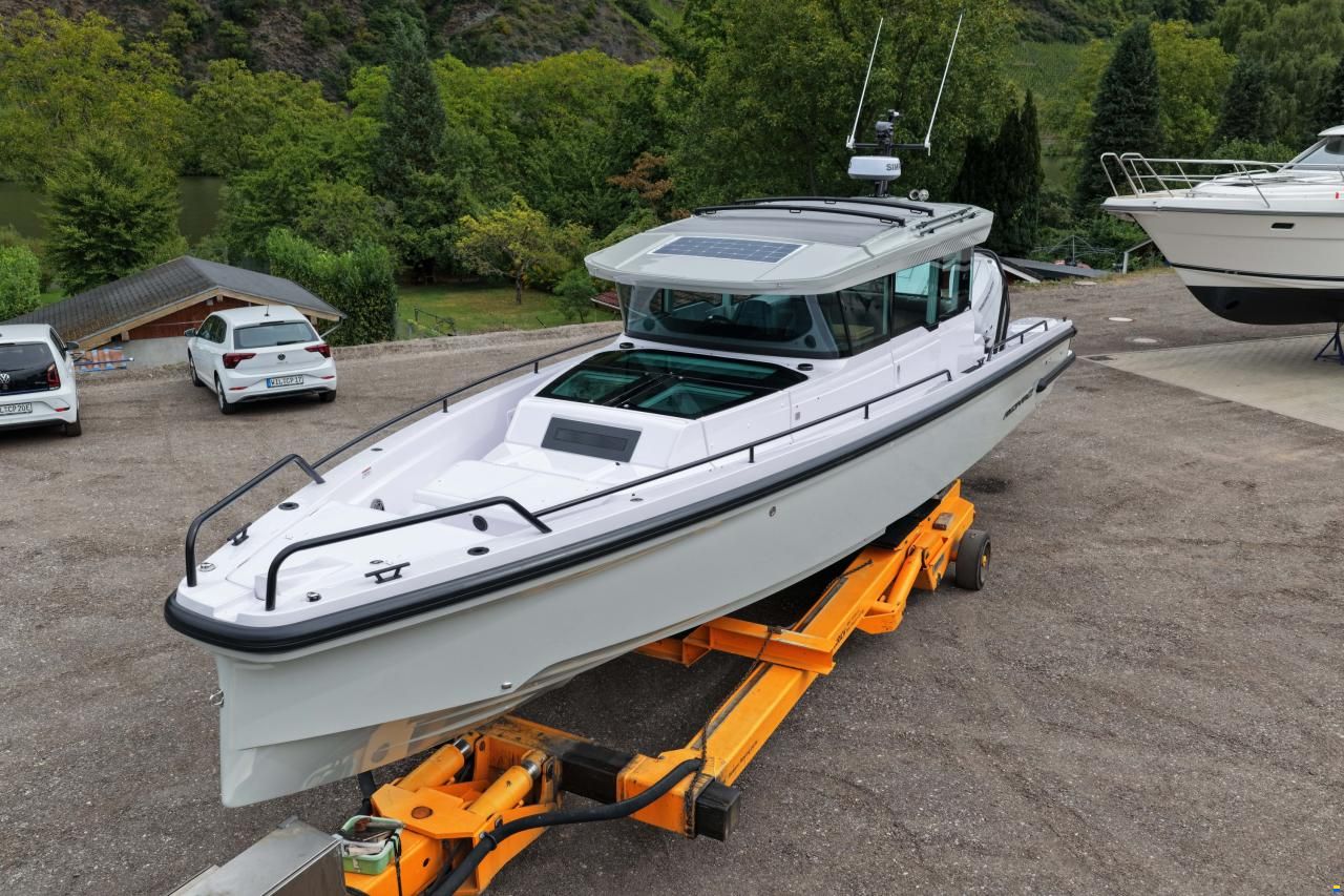 Axopar 37 Cross Cabin - U-Sofa