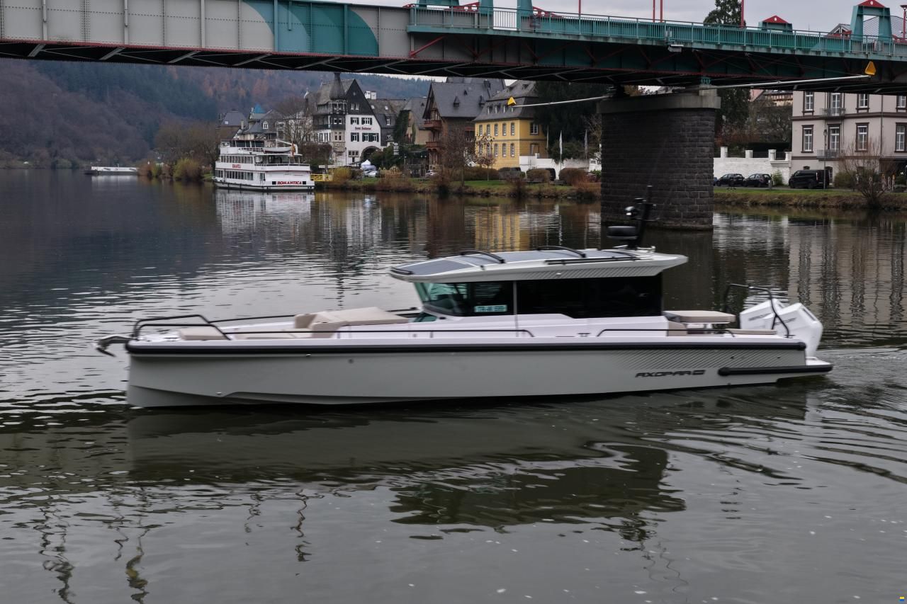 Axopar 37 Cross Cabin - U-Sofa