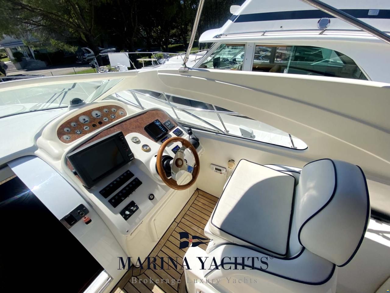 Platinum Yachts 40