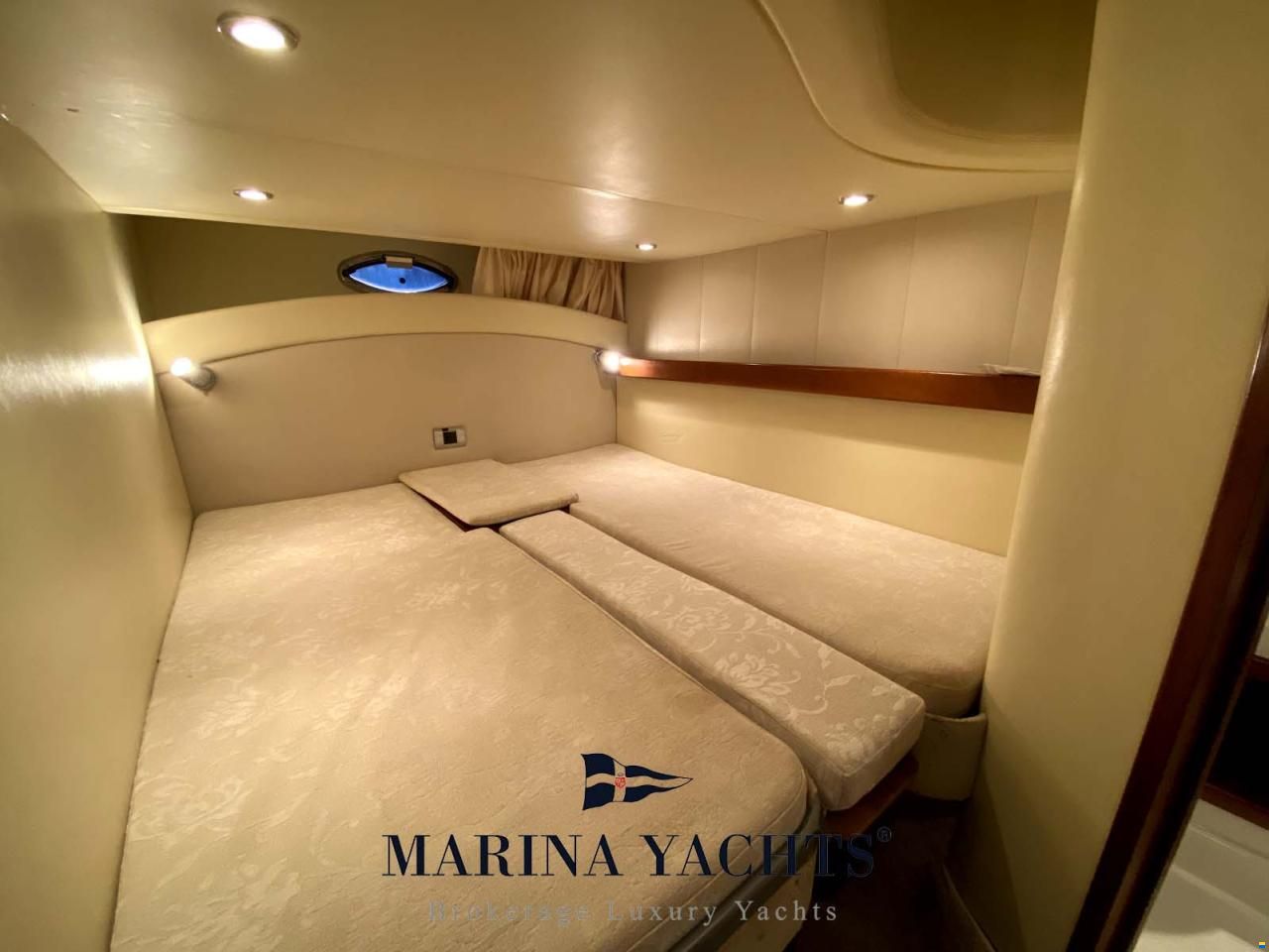 Platinum Yachts 40