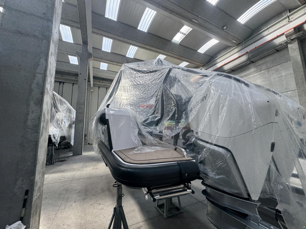 Axopar 37 Sun-Top - Lifting Points