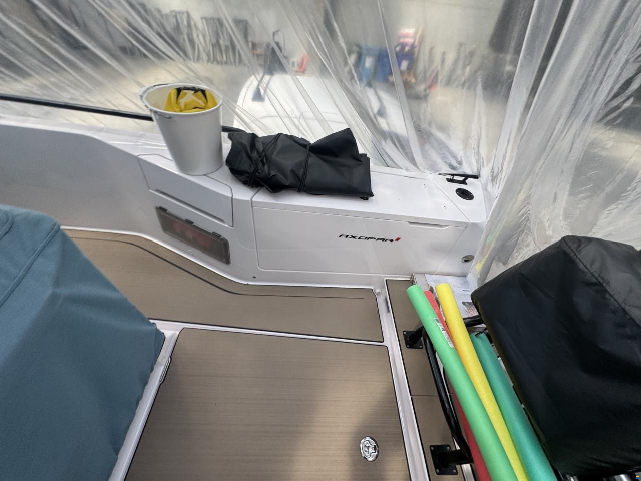 Axopar 37 Sun-Top - Lifting Points