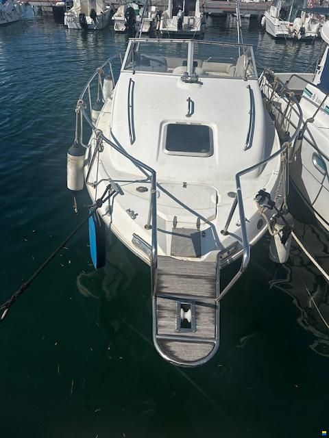 Sealine 218