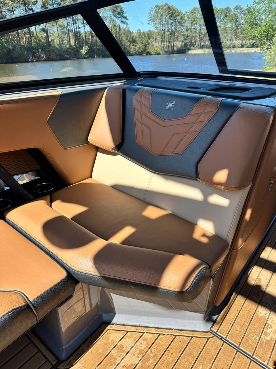 Nautique G25