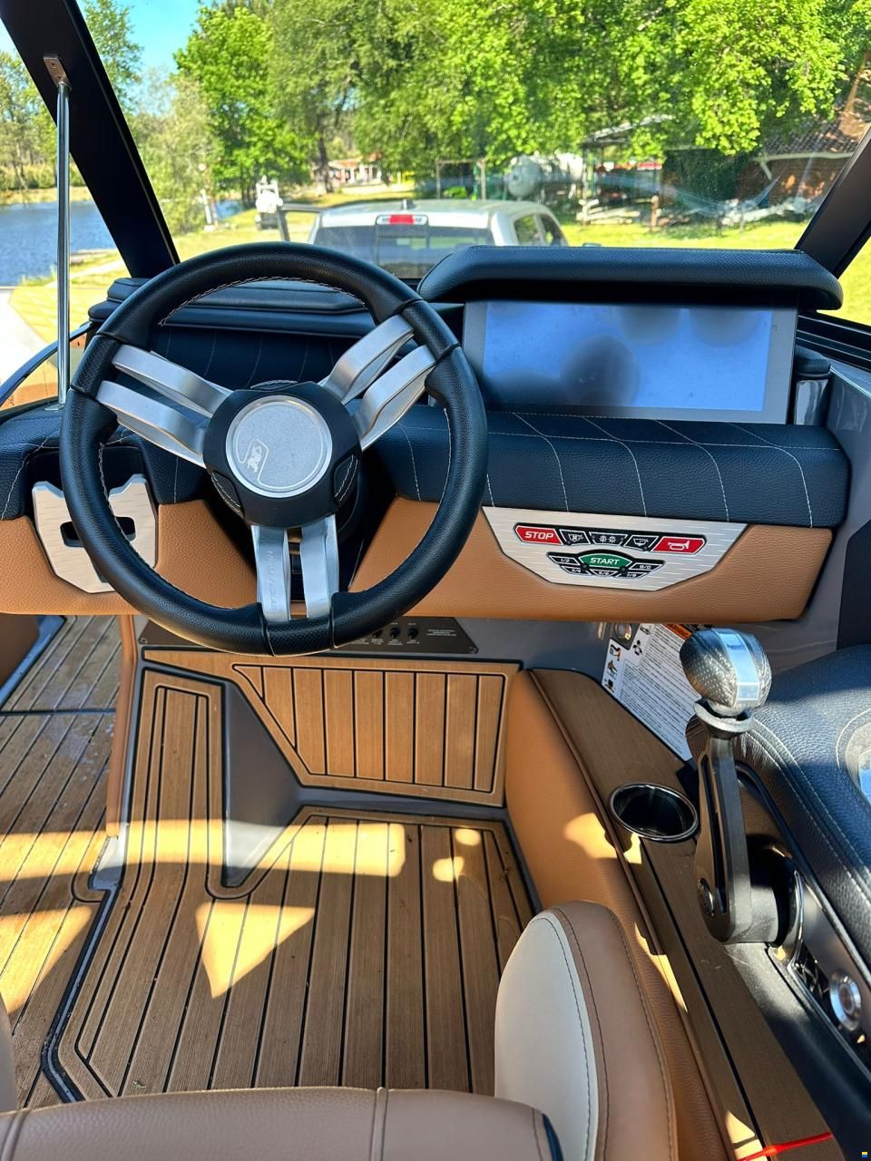Nautique G25