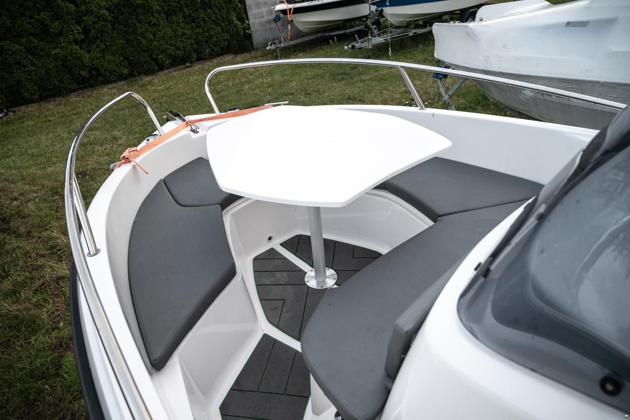 Trident Boats 530 Sport