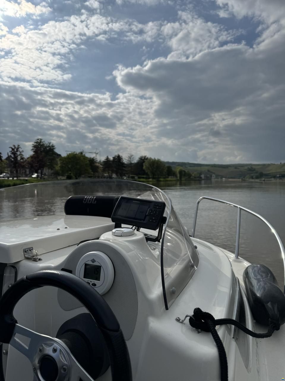Quicksilver Activ 430 Cabin