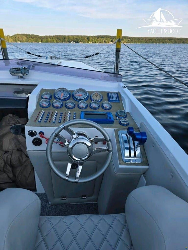 Chris Craft Scorpion 260 SL