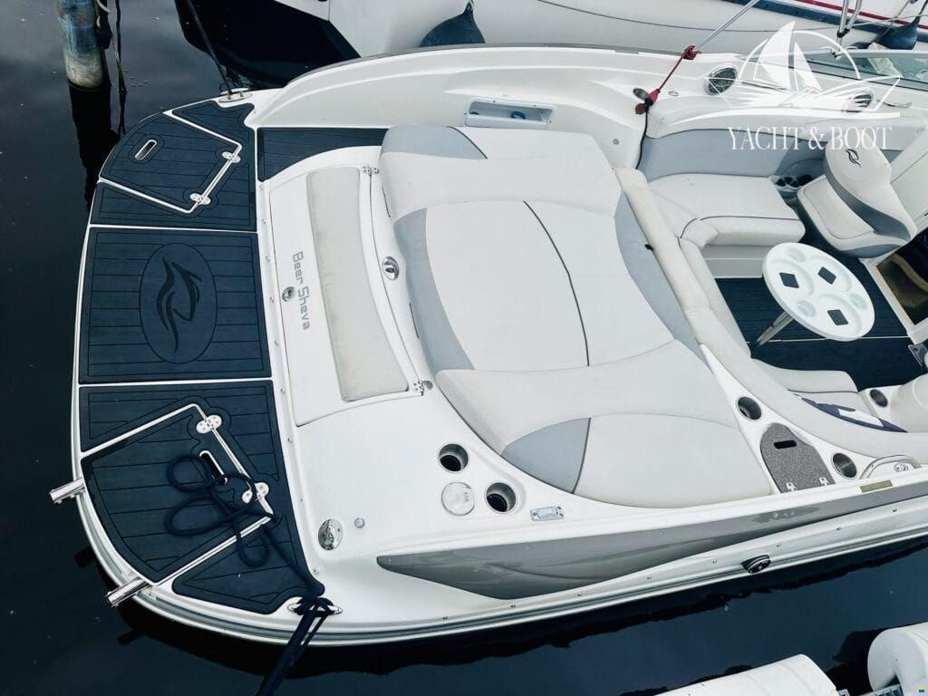 Rinker 246 Captiva