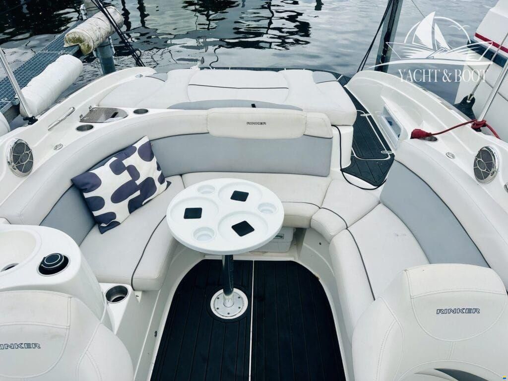Rinker 246 Captiva