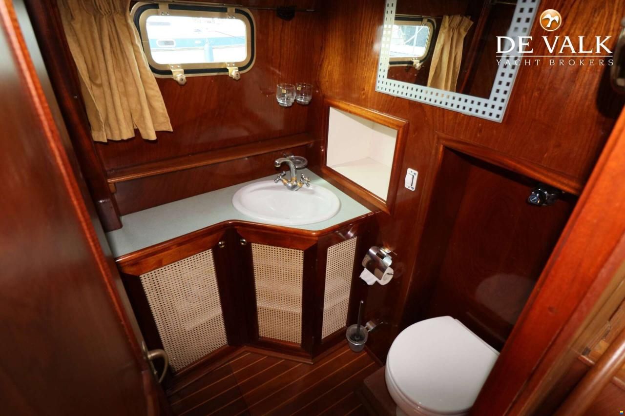 Brooke Marine Motor Yacht