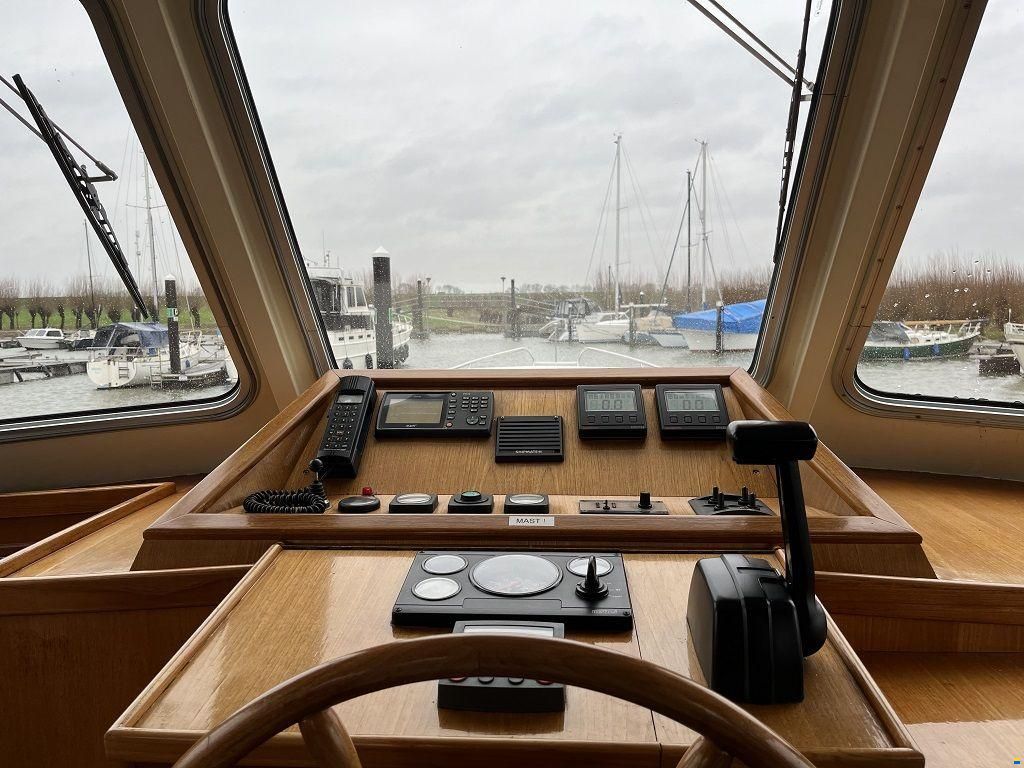 Blauwe Hand Trawler 1400
