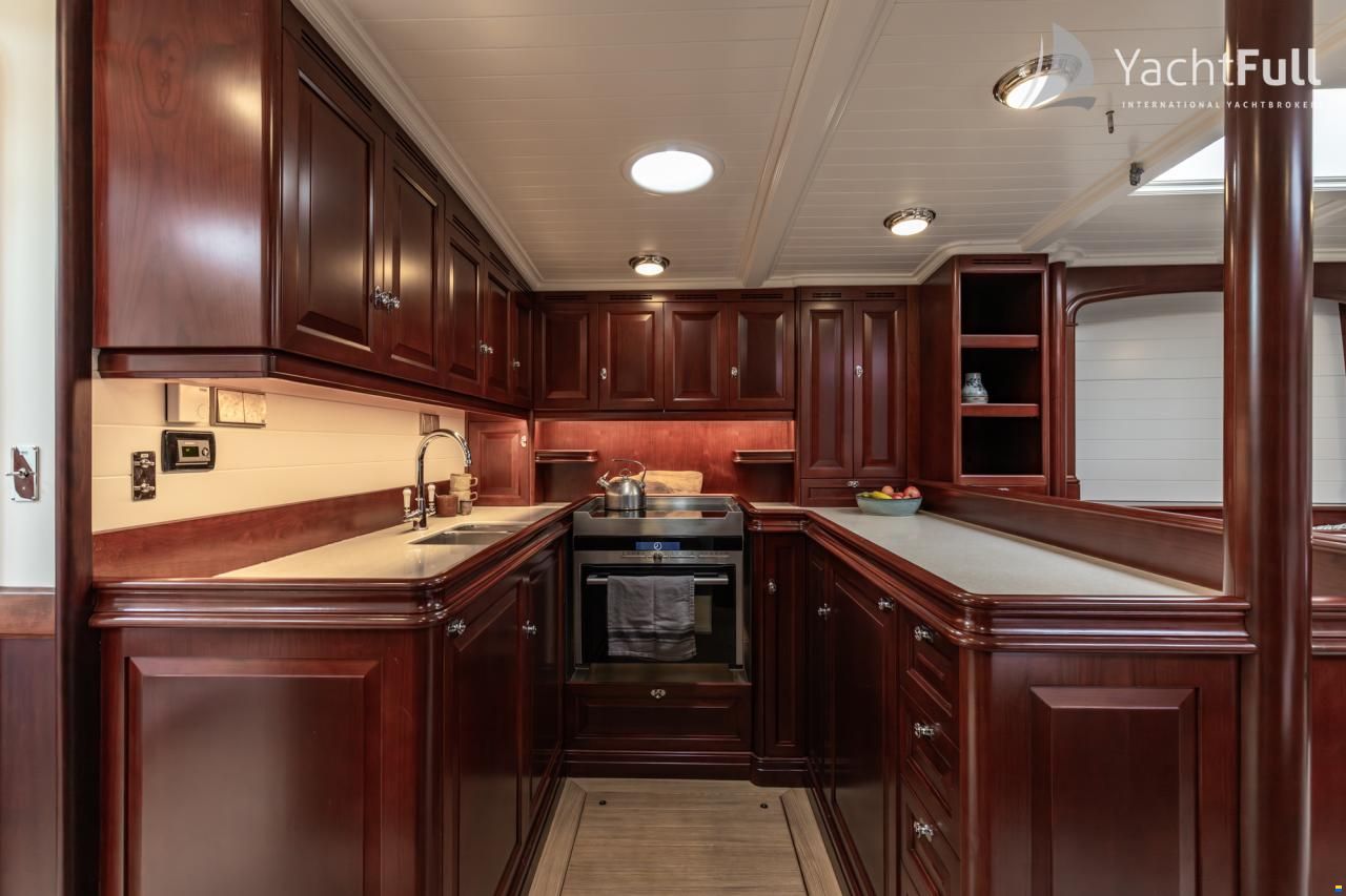 K&M Yachtbuilders Dykstra