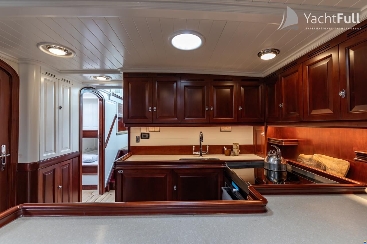 K&M Yachtbuilders Dykstra