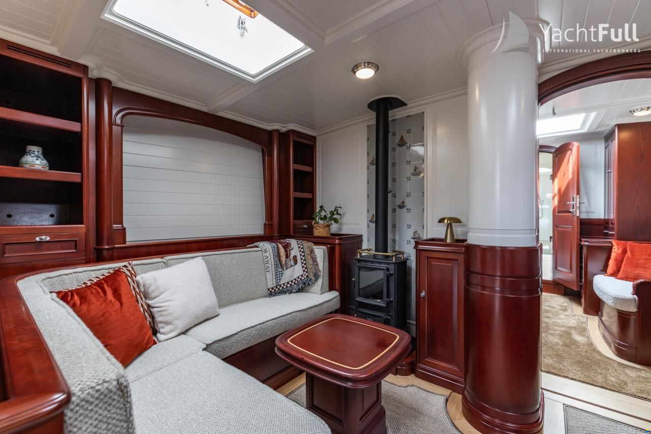 K&M Yachtbuilders Dykstra