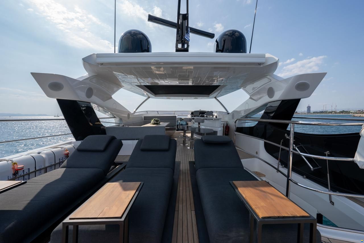 Sunseeker 95 Yacht