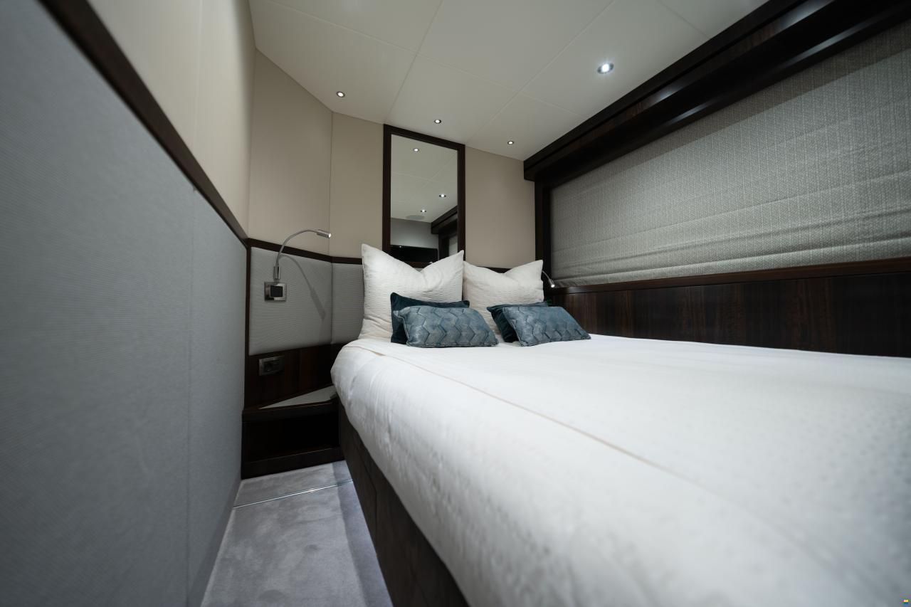 Sunseeker 95 Yacht