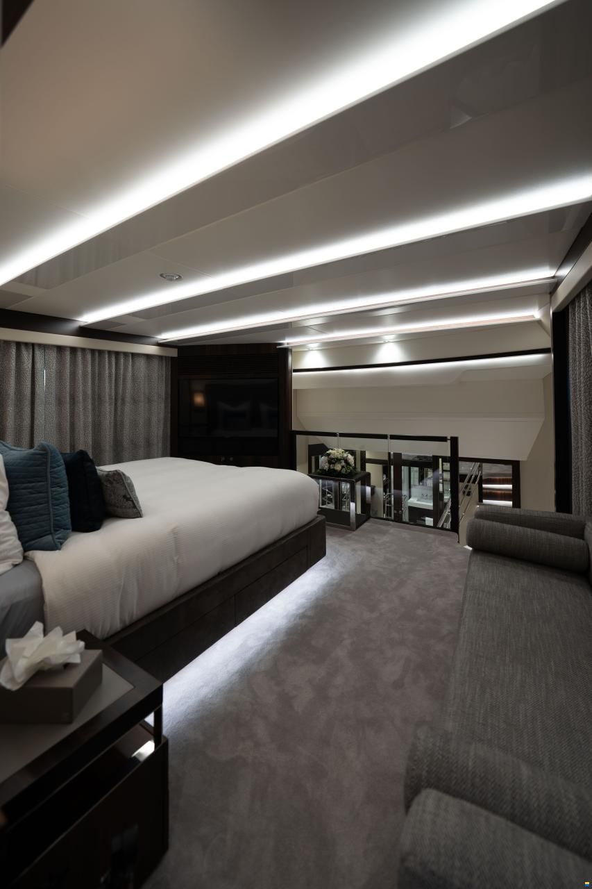 Sunseeker 95 Yacht