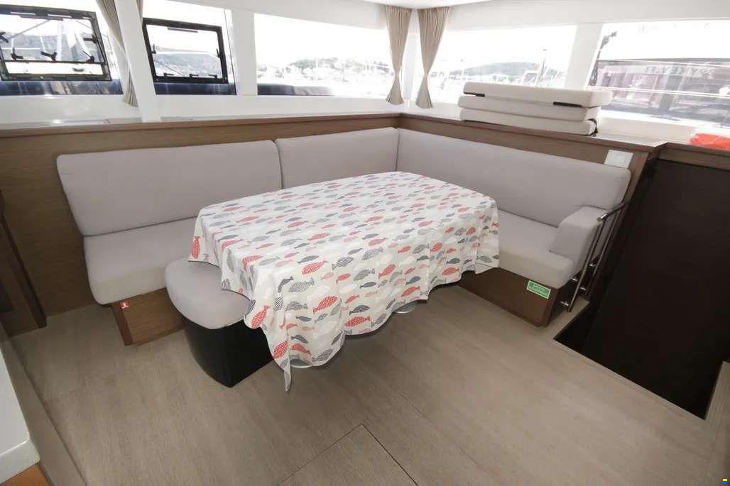 Lagoon 450 F