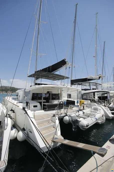 Lagoon 450 F