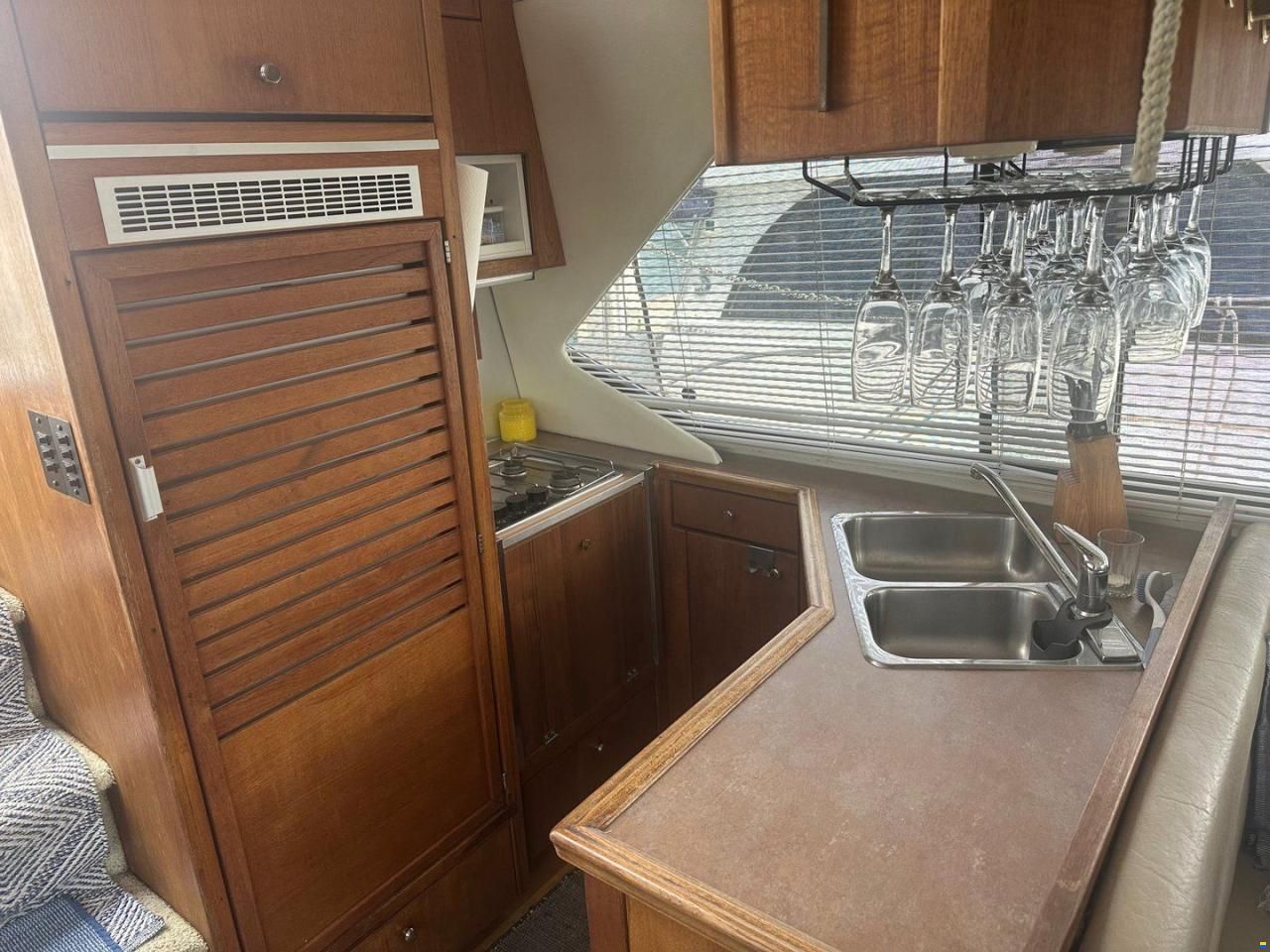 Bayliner 3587 AFT CABIN