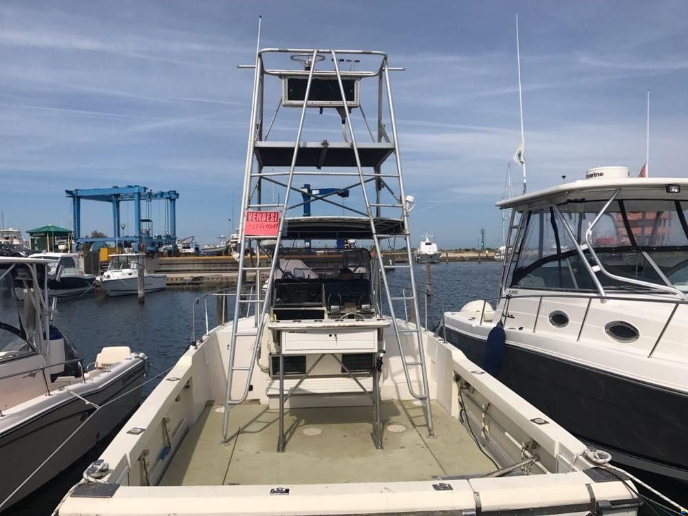 Robalo 26 Cavin Walkaround