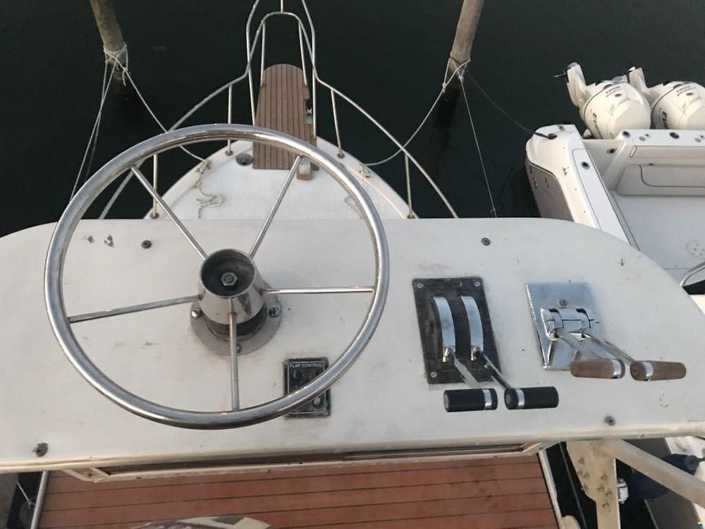Robalo 26 Cavin Walkaround