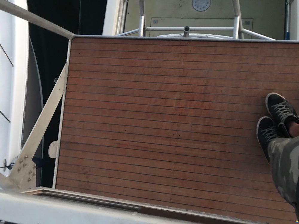 Robalo 26 Cavin Walkaround