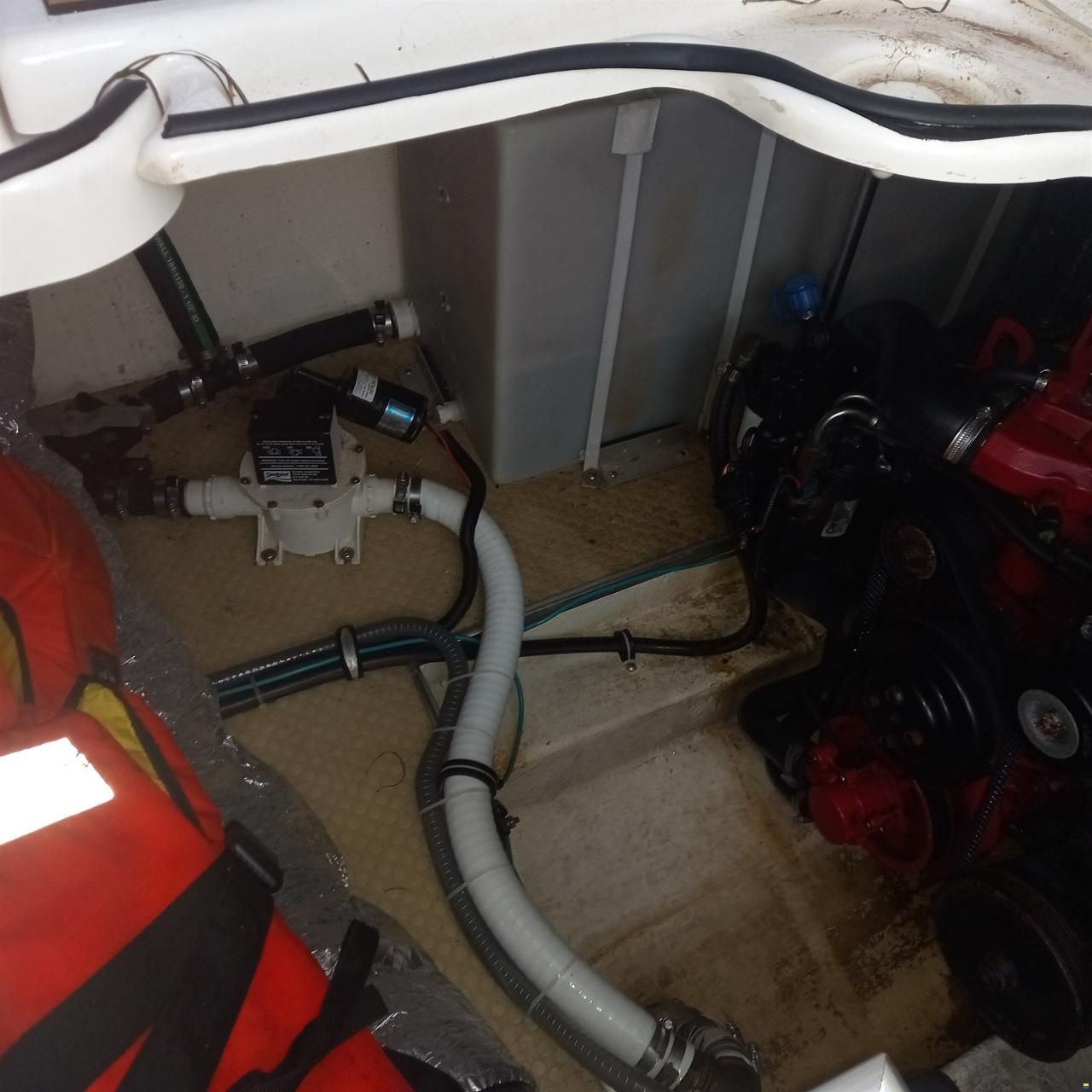 Larson Boats LARSON 310 CABRIO