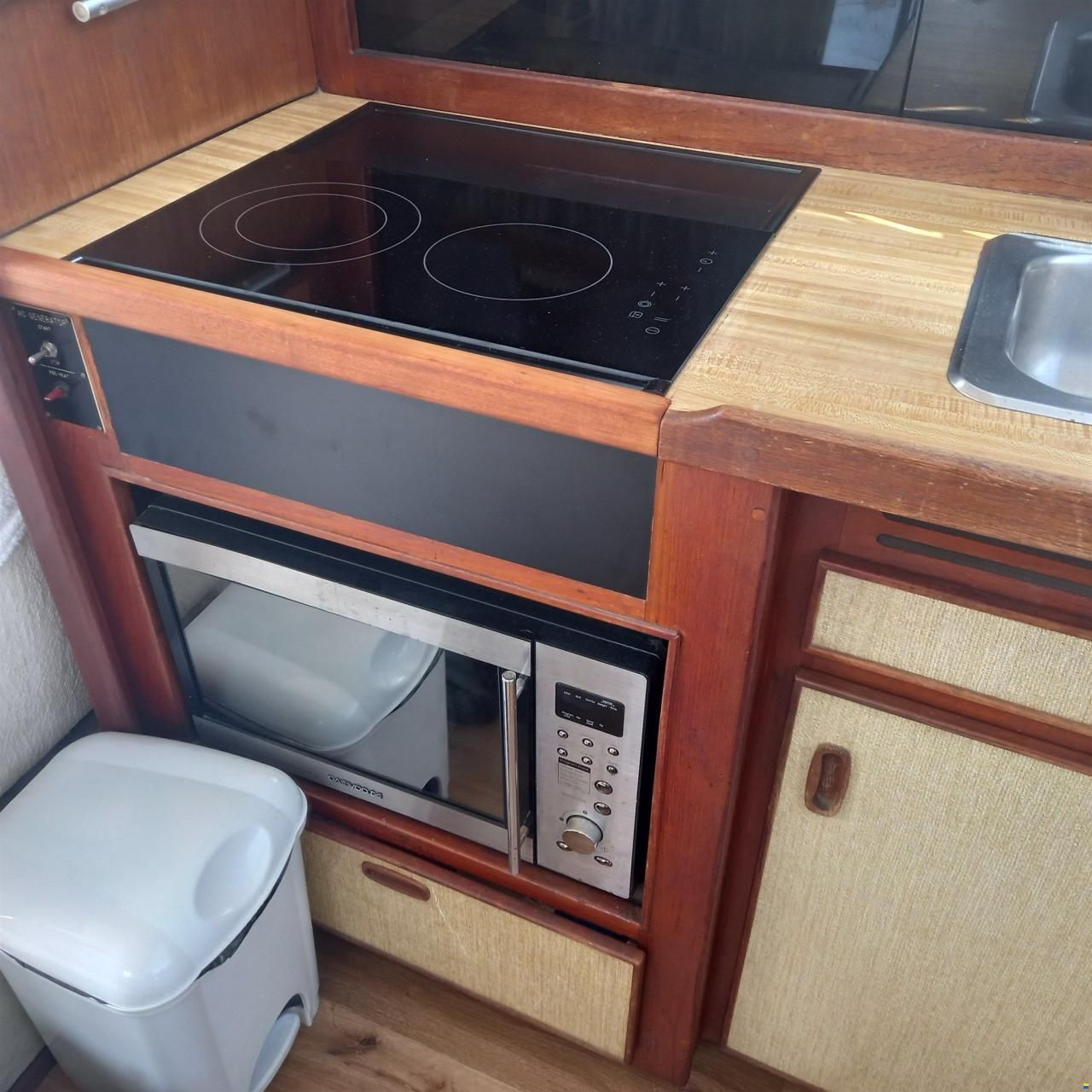 Trojan Yacht TROJAN 36 FLY