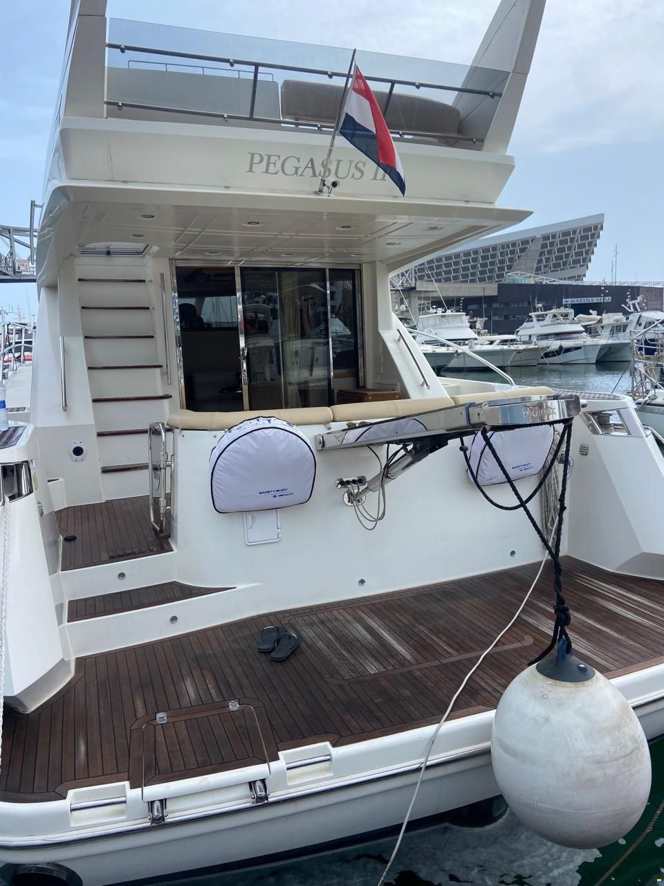 Galeon 530