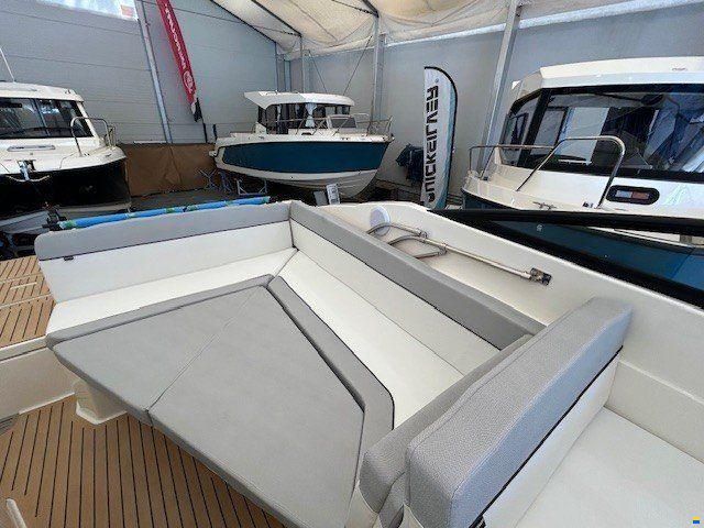 Quicksilver ACTIV 805 CRUISER