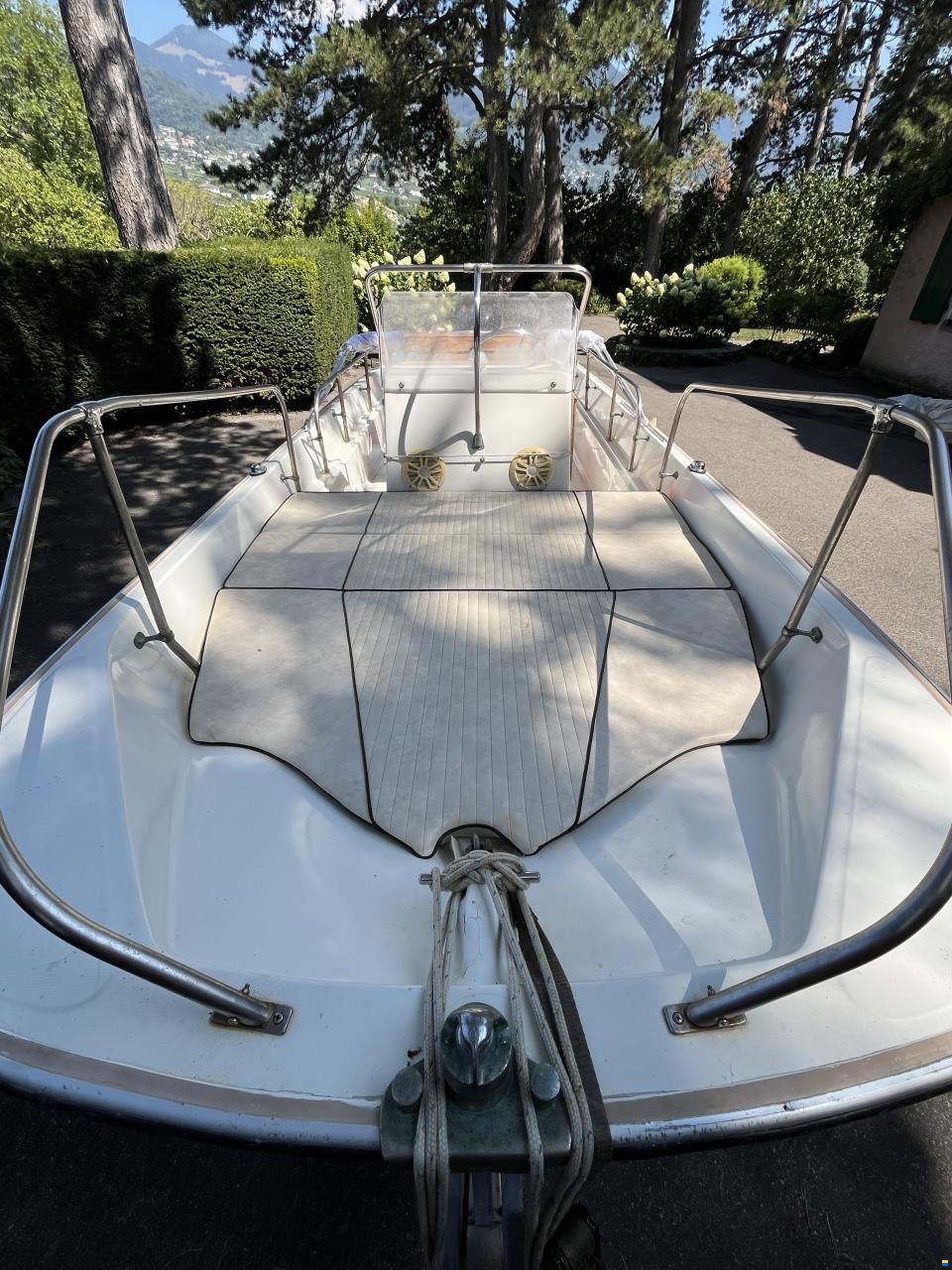 Boston Whaler Montauk 17