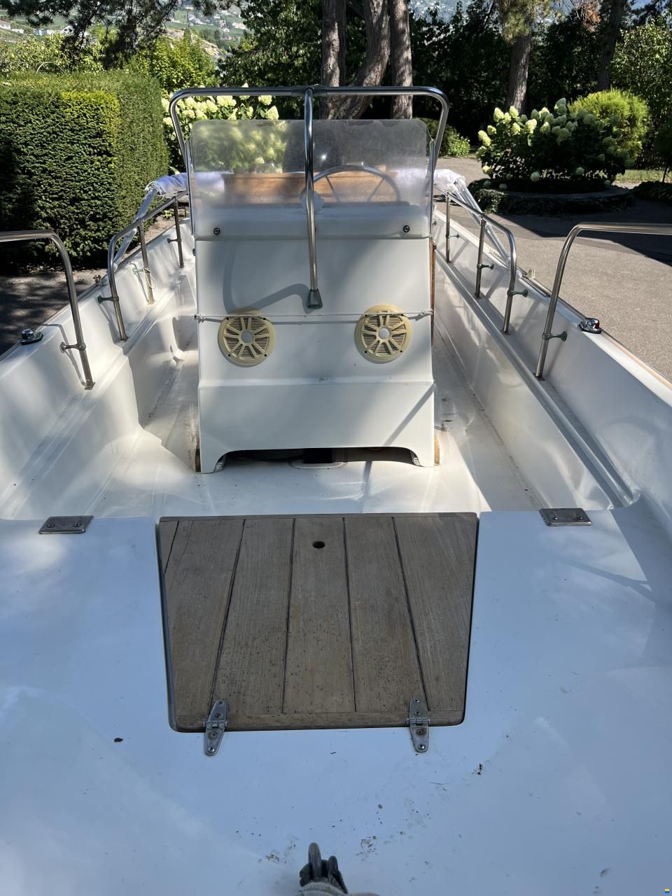 Boston Whaler Montauk 17