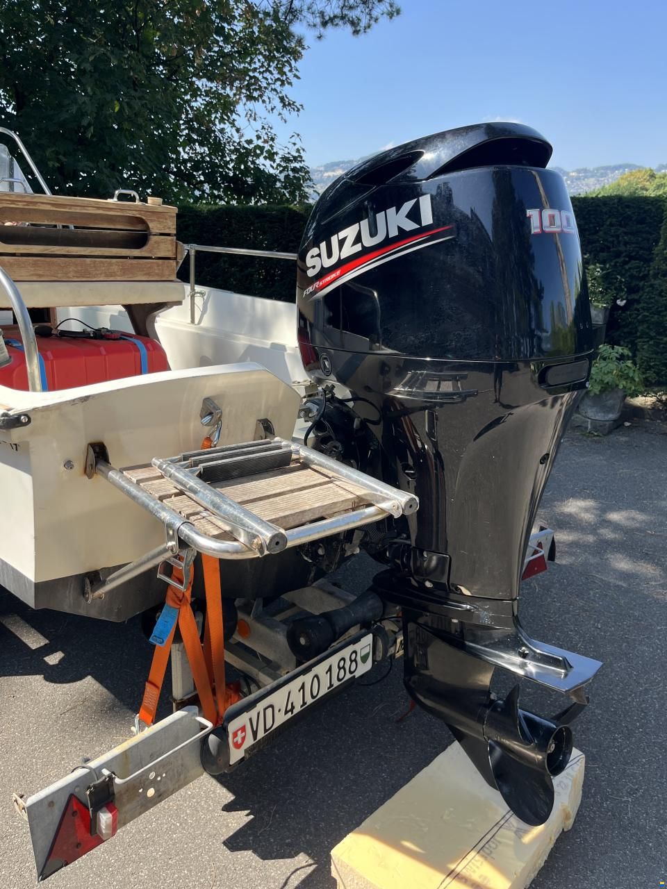 Boston Whaler Montauk 17