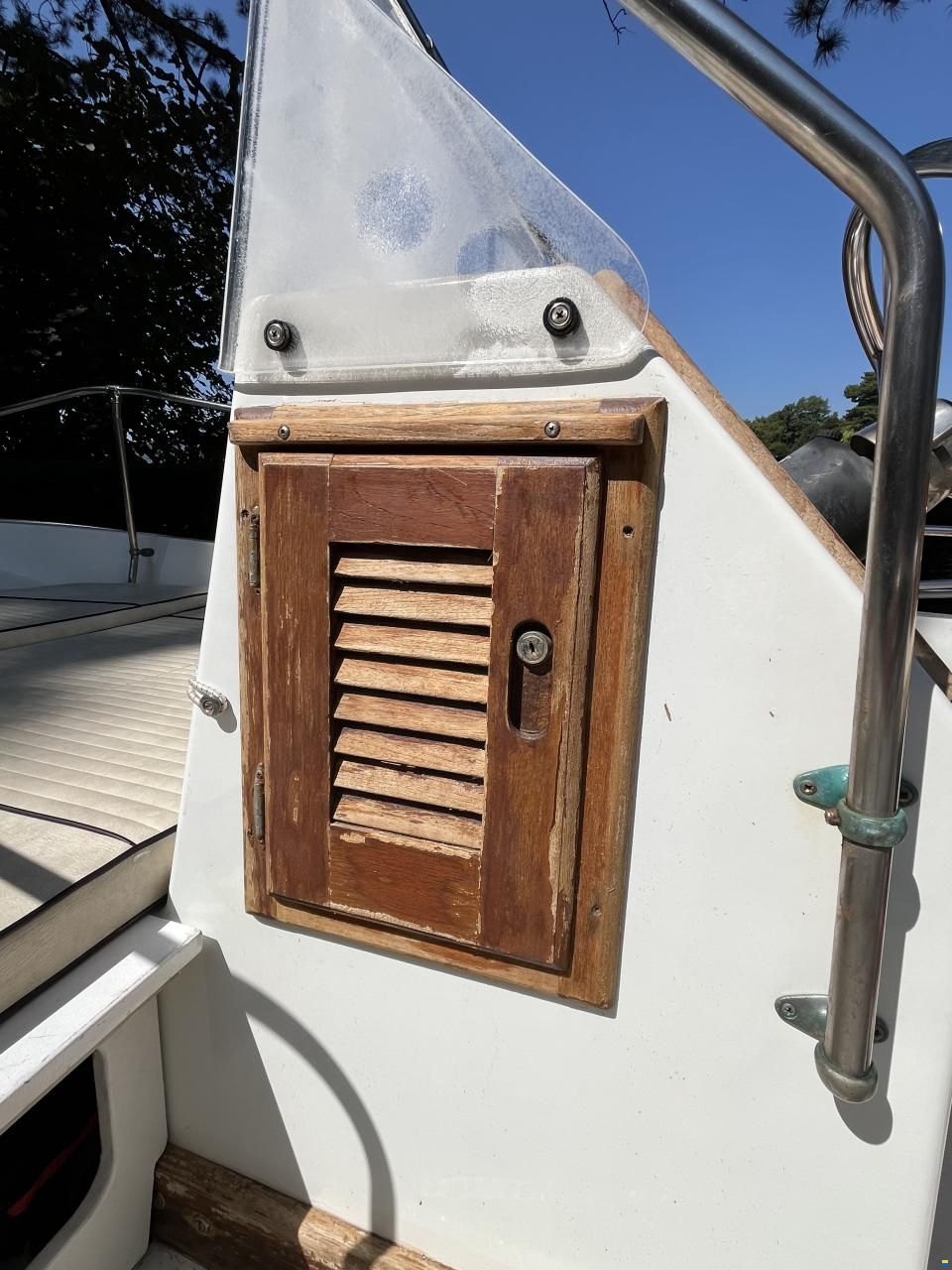 Boston Whaler Montauk 17